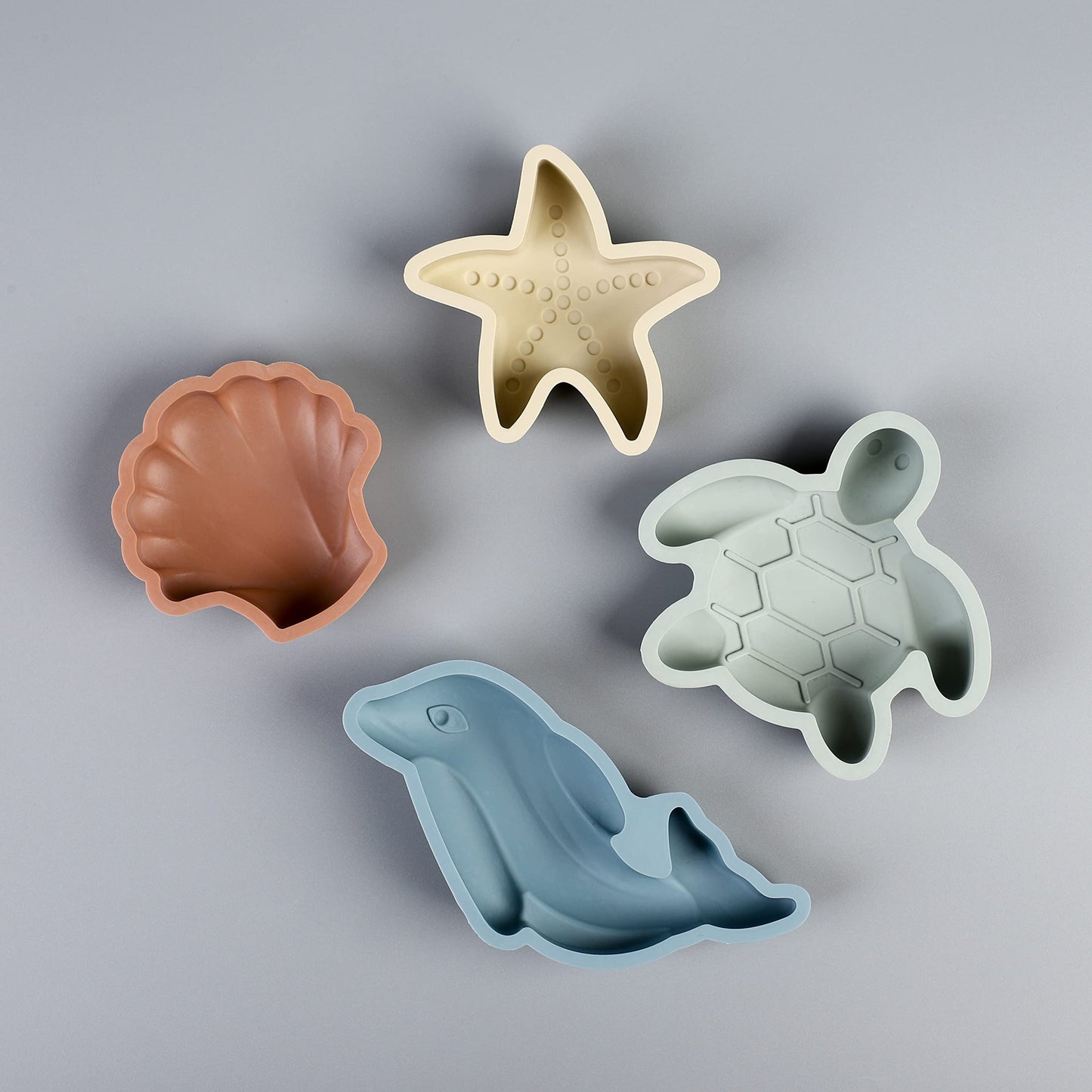 BLUE GINKGO Silicone Beach Toys - Modern Baby Beach Toys | Travel Friendly Beach Set | Silicone Bucket, Shovel, 4 Sand Molds, Beach Bag | Silicone Sand Toys for Toddlers, Kids - Beige