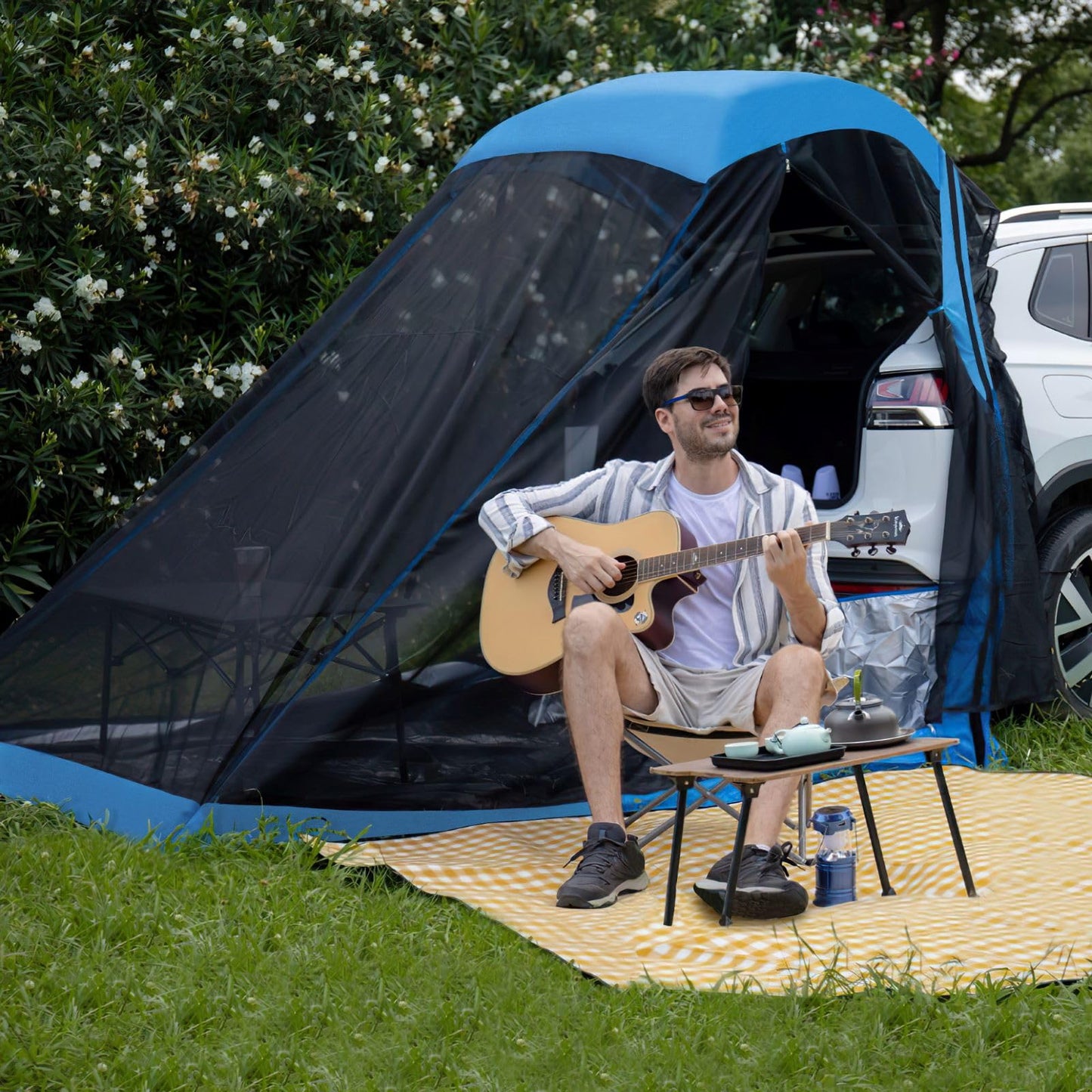 aomxay SUV Tent for Camping and Hiking, Lightweight with Rainfly and Tent Stakes, 6' x 6.5' Universal Tailgate Tent for Cars, SUVs, Trucks, Hatchbacks