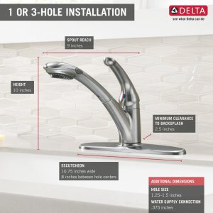 Delta Faucet Signature Pull Out Kitchen Faucet, Chrome Kitchen Sink Faucet, Kitchen Faucet with Pull Out Sprayer, Chrome 47-DST