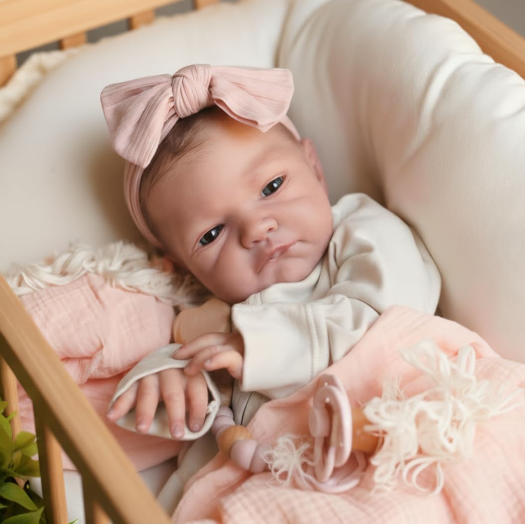 WOOROY Realistic Reborn Baby Dolls - 20 Inch Lifelike Newborn Baby Doll Girl Real Life Baby Dolls with Weighted Soft Body Gift Toy for Kids Age 3+