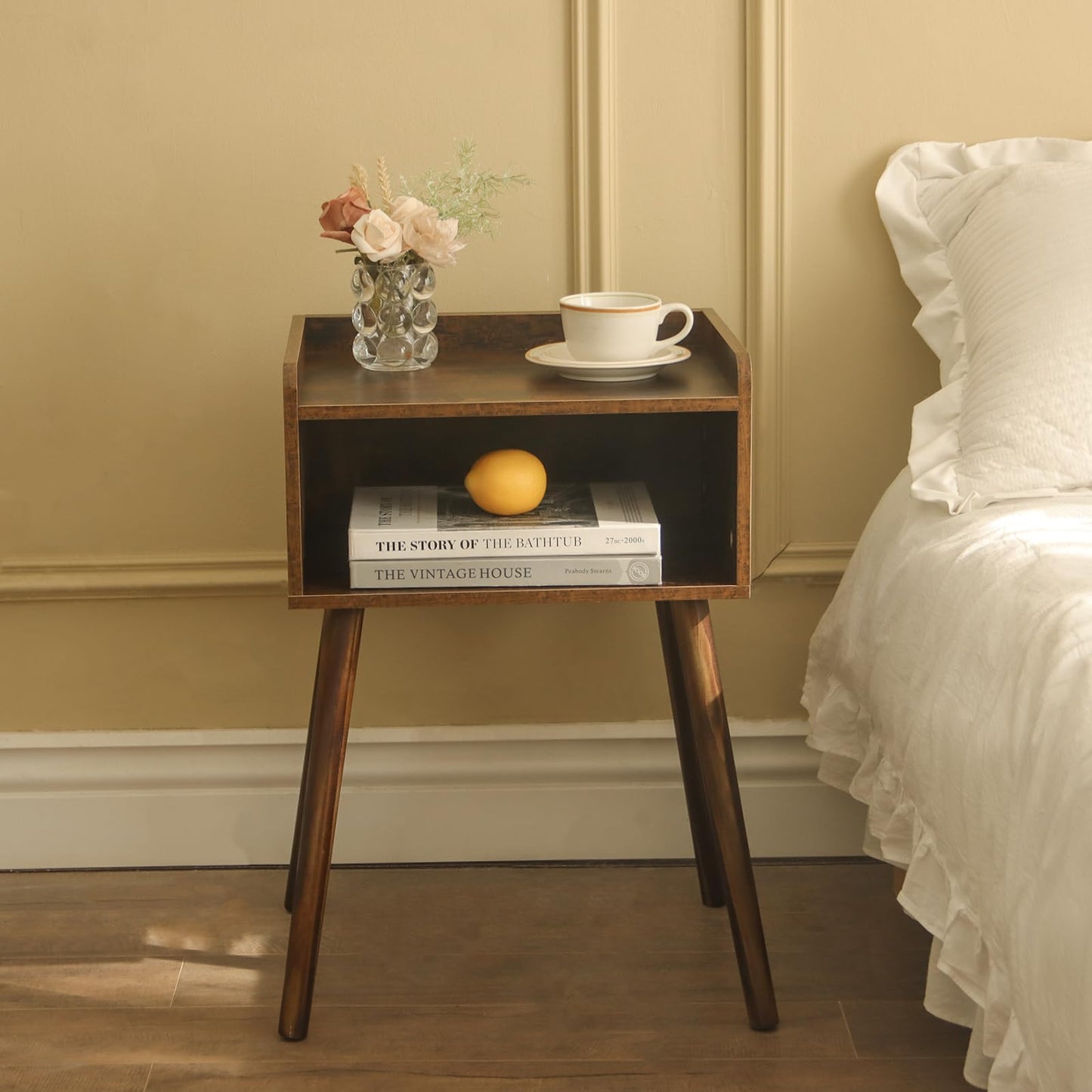 MaxSmeo Nightstand, Mid Century Modern Side Table Bedroom with Storage, Small End Bedside Table with Solid Wood Legs for Living Room, Office Small Spaces (Rustic Brown)