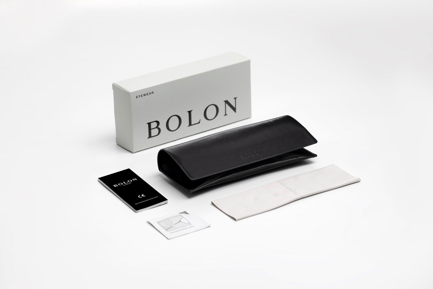 BOLON Women Square Oversized Wrap-around Trendy Sunglasses BL5083 Westminster 59mm, Exclusive Eyewear Brand of EssilorLuxottica