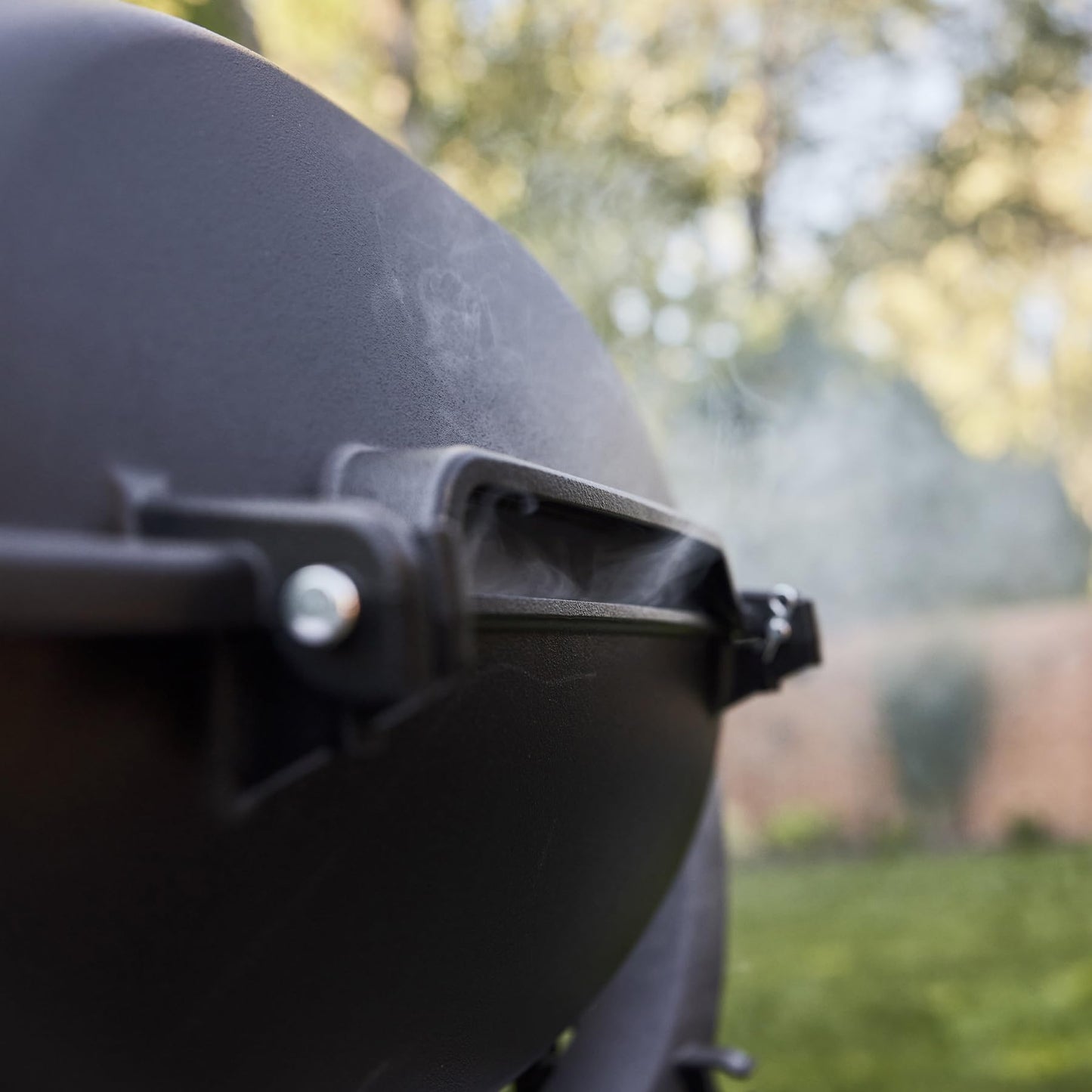 Weber Q 2800N+ Liquid Propane Portable Grill, Flame Red – Wide 250°–700°F Temp Range with Plus Burner for Searing, Low‑Temp Roasting & High-Dome Lid for Travel & Camping