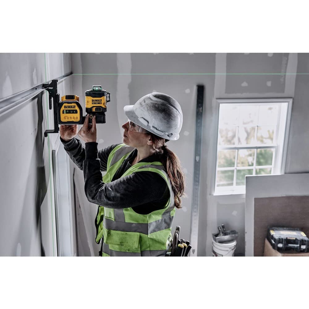 DEWALT 20V/12V MAX Laser Level Kit, 3 x 360, Green (DCLE34030G), Color Yellow