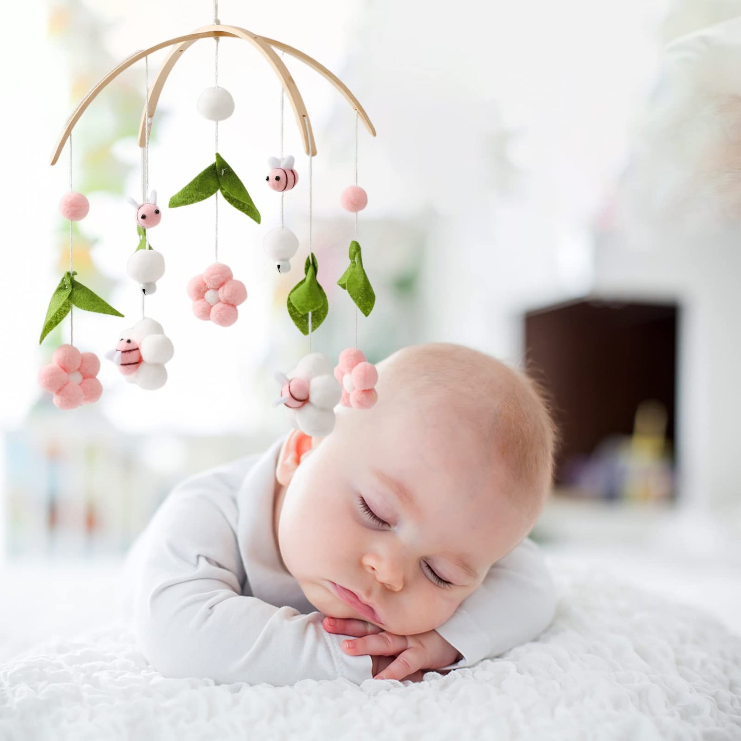 OESSUF Baby Mobile for Crib, Crib Nursery Mobile for Boys Girls, Boho Bee Flower Nursery Decor Soothe Toy Baby Shower Set for Infant Bedroom Hanging Decoration Toy, Pink