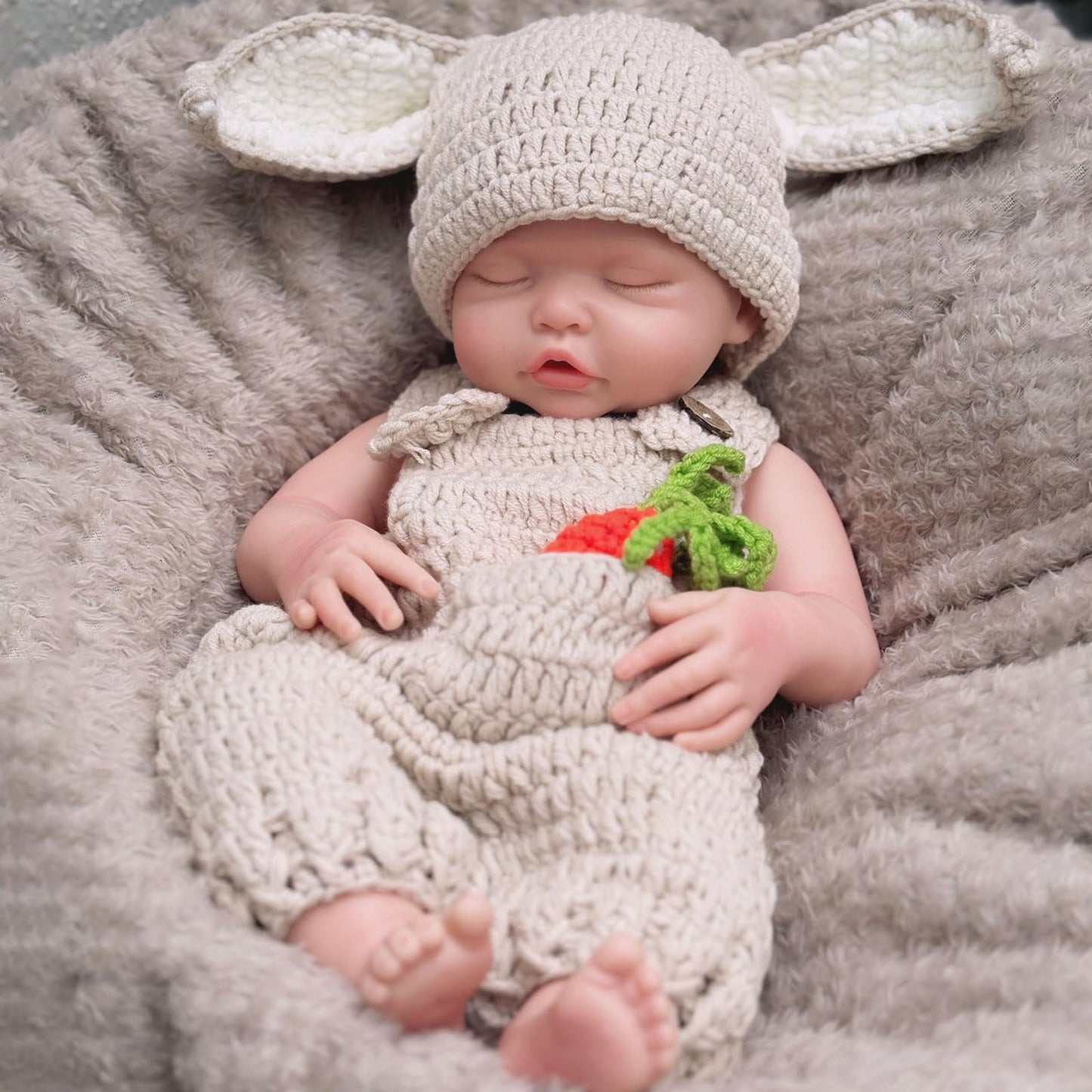 Gileutay 17in Full Silicone Baby Doll Girl Lifelike Sleeping Reborn Dolls Real Life Weighted Newborn Doll Washable Toy for Kids