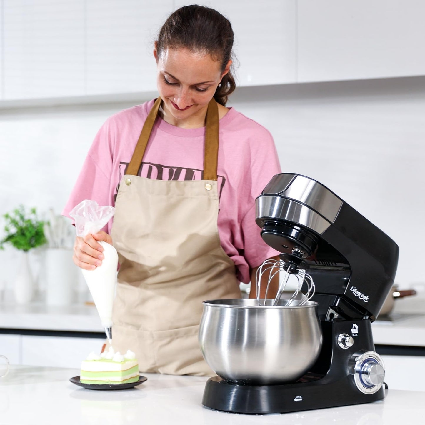 Lifecreek 3-in-1 Stand Mixer, 5.3Qt 660W, 6-Speed Tilt-head Food Mixer, Electric Kitchen Portable Lightweight Mixer with Stainless Steel Bowl, Dough Hook, Whisk, Beater(Black)