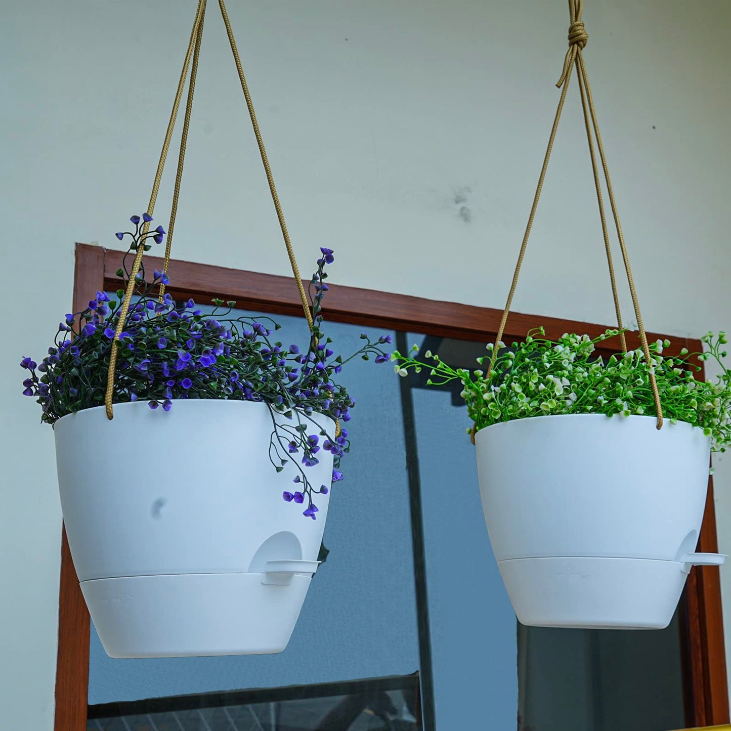 SwinDuck 10 Inch Self Watering Hanging Pots, 2 Pack Hanging Planters with 40oZ Deep Reservior for Indoor Outdoor Plants Flowers, White