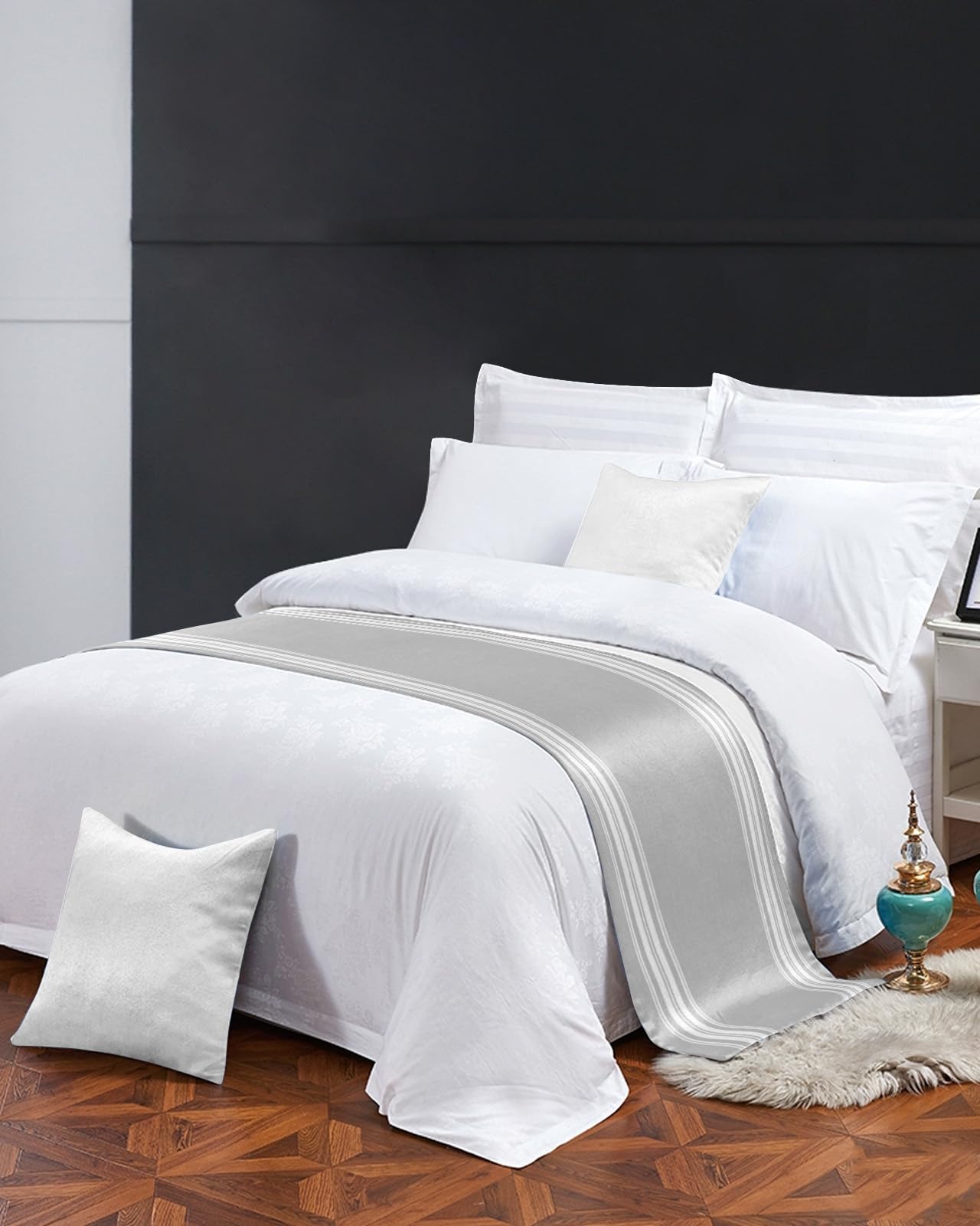 Bed Runner for Queen Size Bed, Grey Striped Bed Scarf Throws for Foot of Bed, Luxurious White Stripes Modern Abstract Art Luxury Bedding Protector Slipcover Bed Runners for Hotel/Home, 83 x 20 Inch
