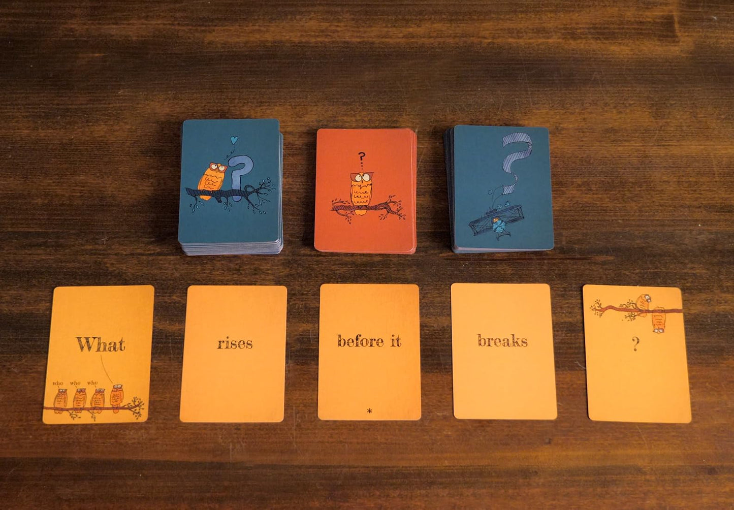 Runaway Parade Games Smug Owls Card Game - an Award-Winning Hilarious & Creative Riddle-Solving Party Game for Kids and Adults | Fun for The Whole Family | 8+ | 15-20 min | 3-15 Players