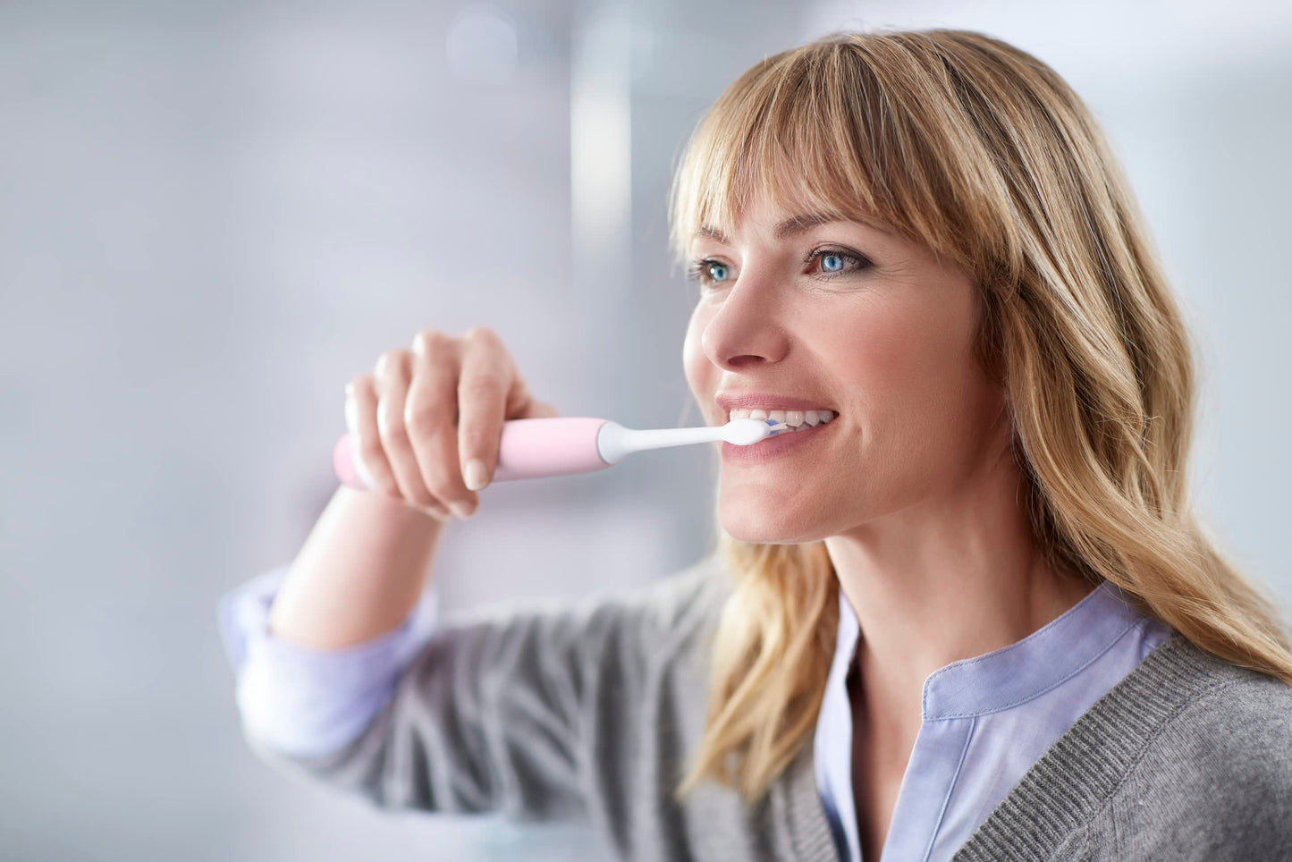 Philips Sonicare ProtectiveClean 6500 Rechargeable Electric Toothbrush, with Pressure Sensor, 3 Cleaning Modes, SmarTimer and QuadPacer, 14-Day Battery Life, Charging Travel Case, Pink, HX6462/06