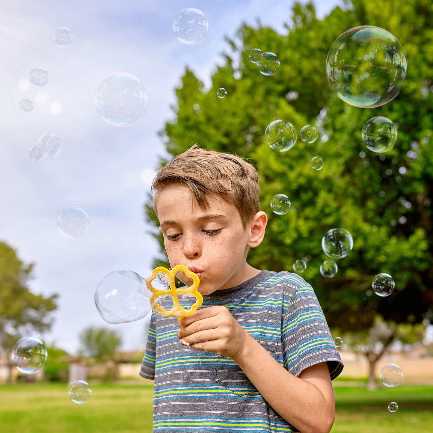 JOYIN Big Bubble Wands Set Bulk for Kids Summer Outdoor Toy Game Activity Party Favors, 18 Pcs Giant Bubble Maker with Tray, 12" Large, 6 Pcs Solution Suitable for All Age People