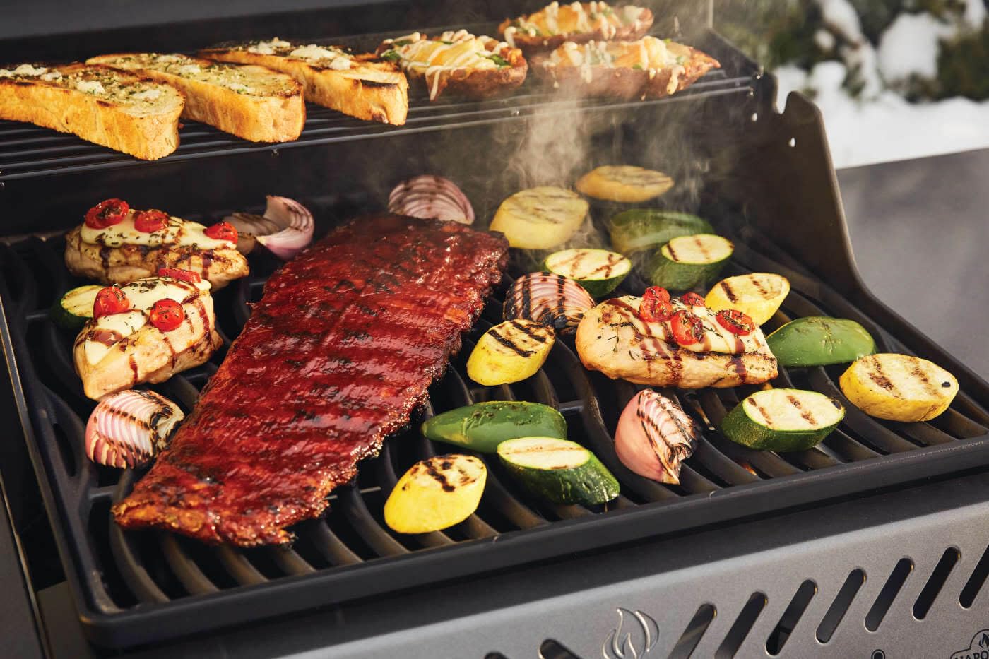 Napoleon Freestyle 365 Propane Gas Outdoor Grill, Graphite Grey – 3-Burner BBQ with Stainless Steel Cooking Grates