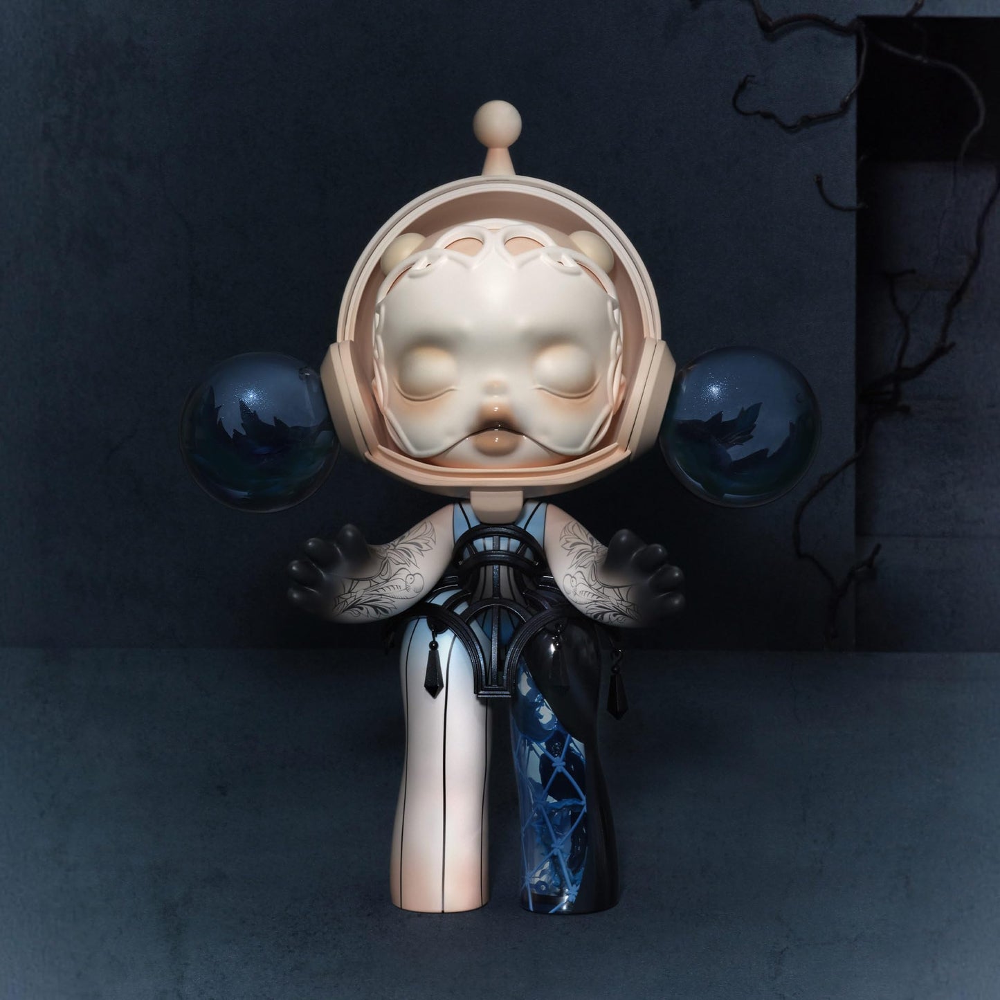 POP MART MEGA α SKULLPANDA 400% Guo Pei-Alternate Universe 33cm/12.99inches Figurine, Toys for Mordern Home Décor, Collectible Art Toy