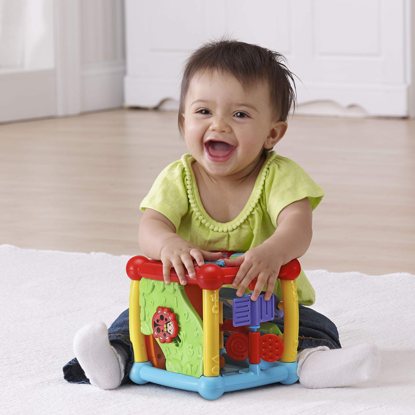 VTech Busy Learners Activity Cube (Frustration Free Packaging)