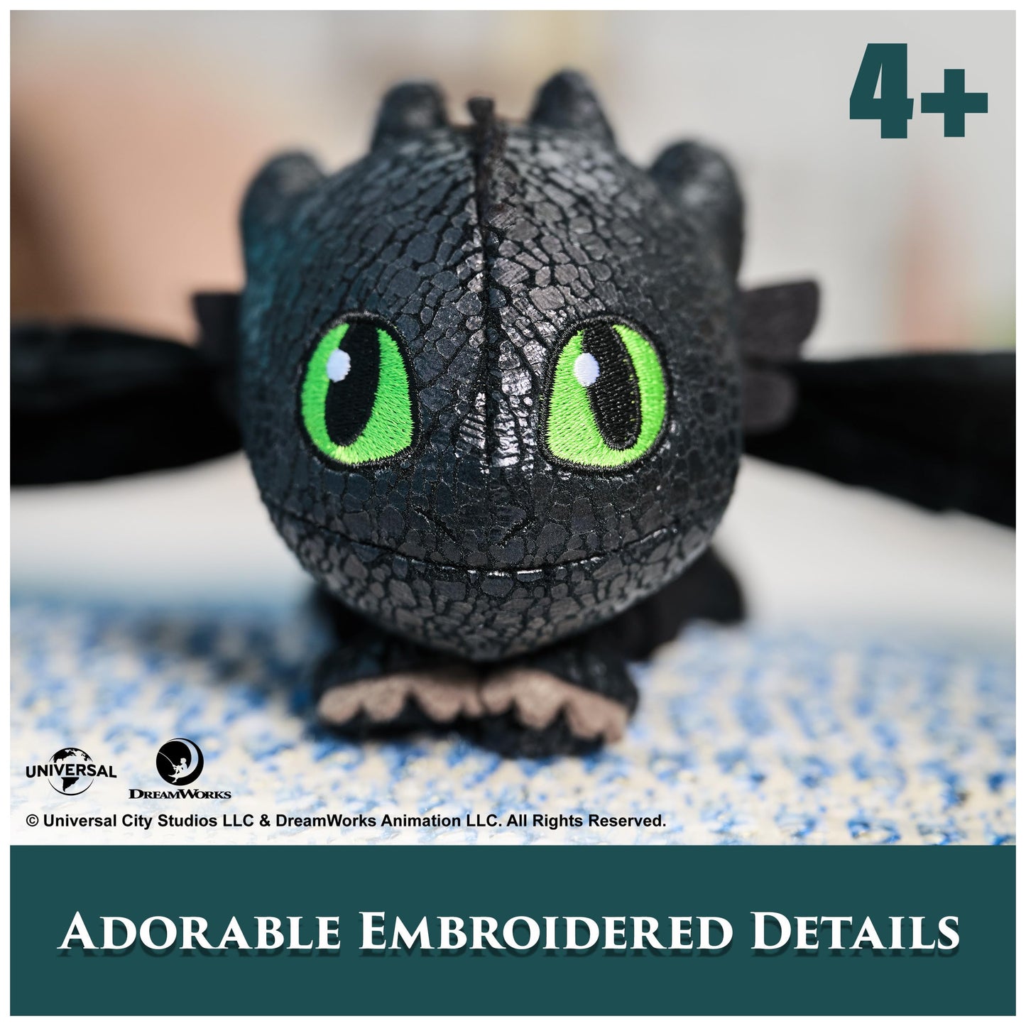 DreamWorks Dragons How to Train Your Dragon, Hug and Glide Toothless Plush Toy, 12” Dragon Stuffed Animal, Kids Toys for Boys Ages 4 and Up
