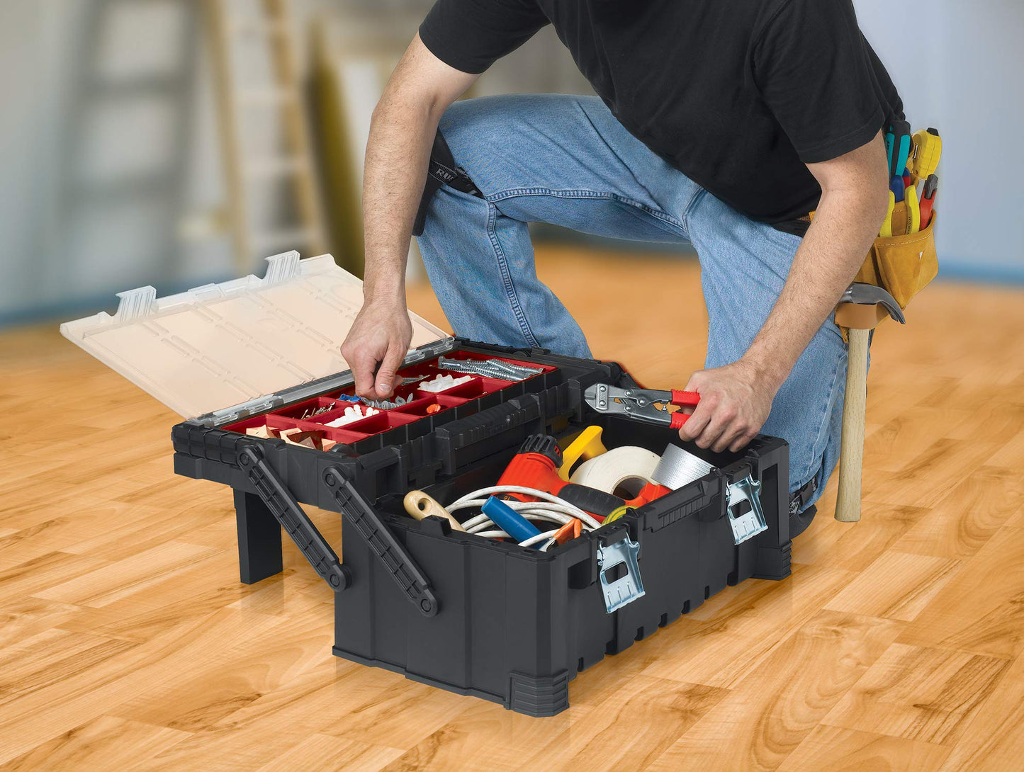 KETER 22 Inch Cantilever Plastic Portable Tool Box Organizer with Metal Latches for Small Parts, Hardware and Tool Storage and Organization