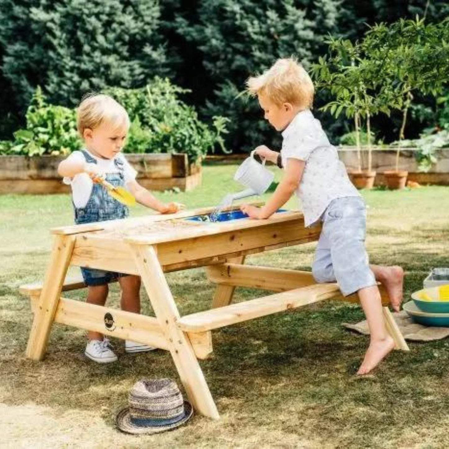 Plum® Surfside Wooden Sand and Water Picnic Table - Sensory Table Activity for Kids, Toddler Summer Outdoor Toys, Sturdy Sandbox with Removable Lid, Easy to Clean, Backyard Games for Kids 2+ Years Up