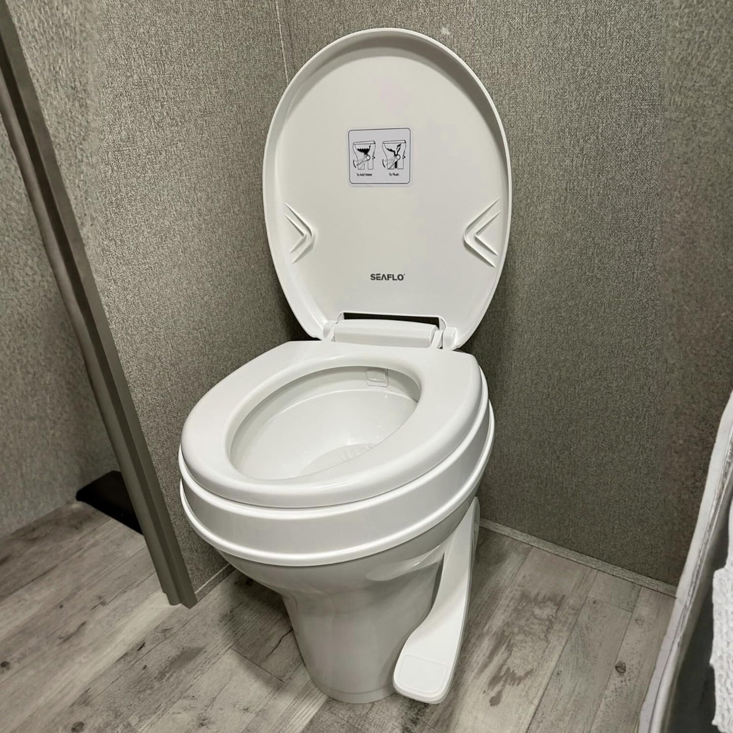 SEAFLO RV Toilet, 18.4” Residential Height, Gravity Flush System, Foot Pedal Operation, Soft Close Seat, for RV Motorhomes Campers, IAPMO & CSA Certified - 4-Year Warranty