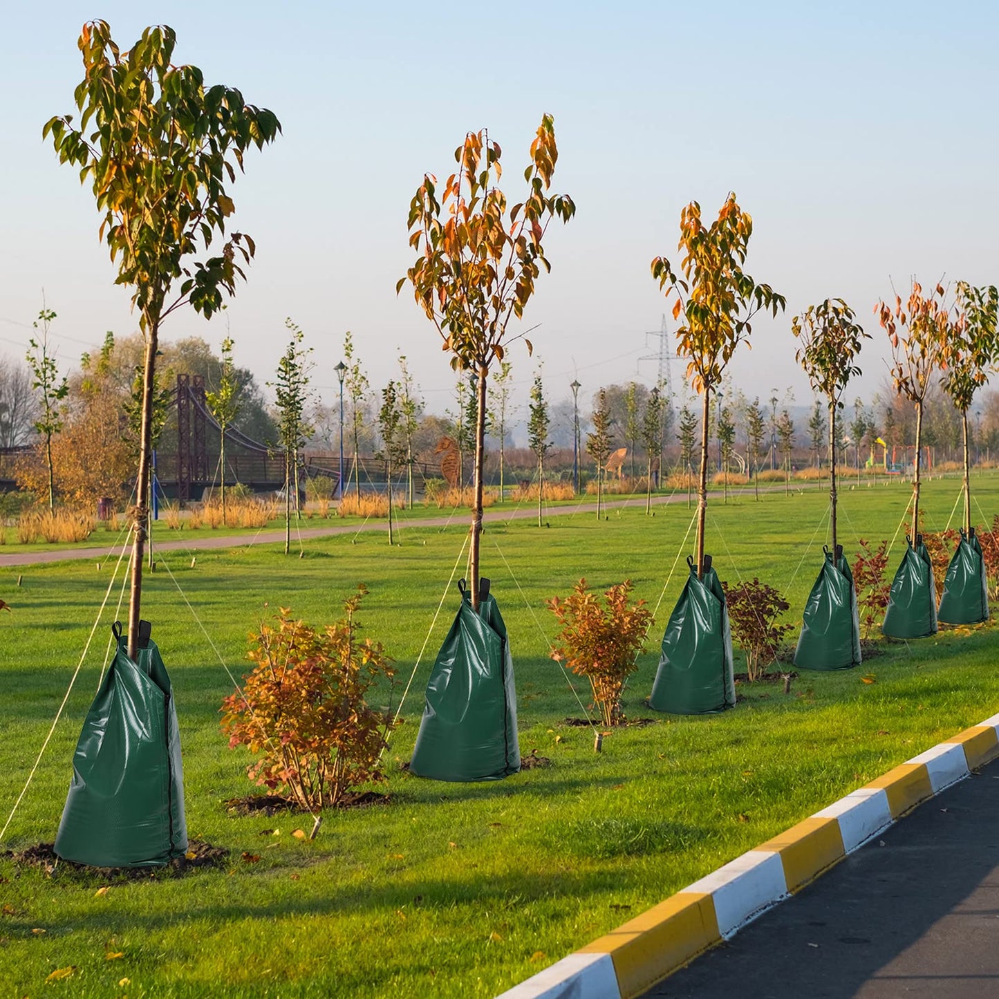 Amylove 20 Pack Tree Watering Bags 20 Gallon PVC Slow Release Heavy Duty Tree Water Bag Bulk with Zipper and Handle Reusable Plant Drip Irrigation System for Irrigation, 5-8 Hours Releasing Time