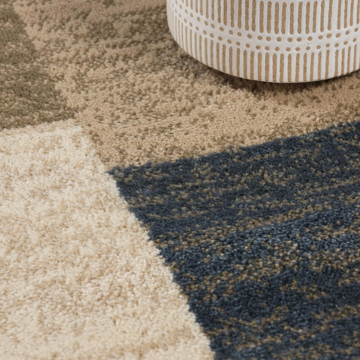 Superior Mid-Century Modern Geometric Design Area Rug, with Jute Backing, Perfect Hardwood, Tile, or Carpet Cover, Ideal for Bedroom, Kitchen, Living Room, Entryway, or Office, 2' 7" x 8', Grey Brown