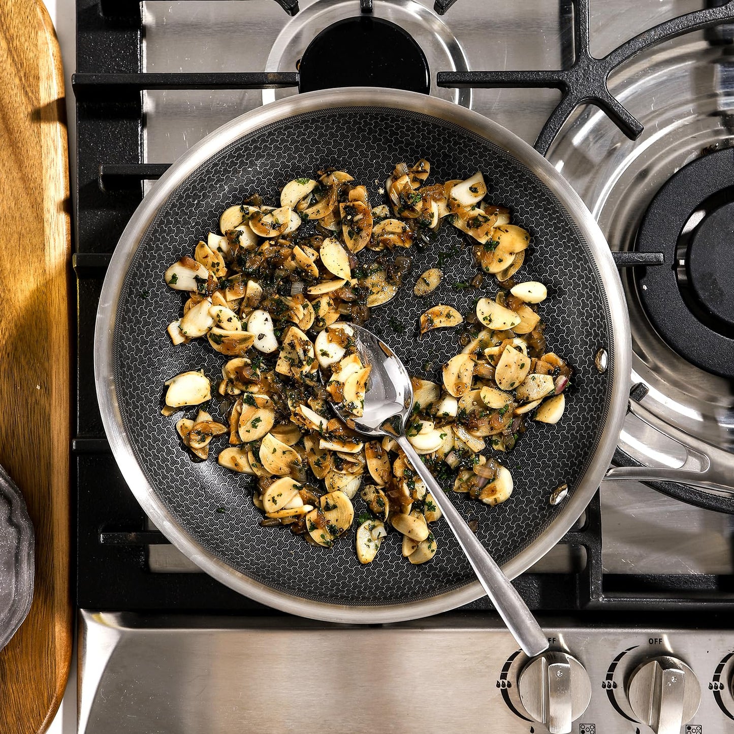 DELUXE Hybrid Ceramic Nonstick 12-Inch Fry Pan with Tempered Glass Lid, Skillet with Stay-Cool Handles, Dishwasher&Oven Safe, PFOA Free Compatible with All Cooktops