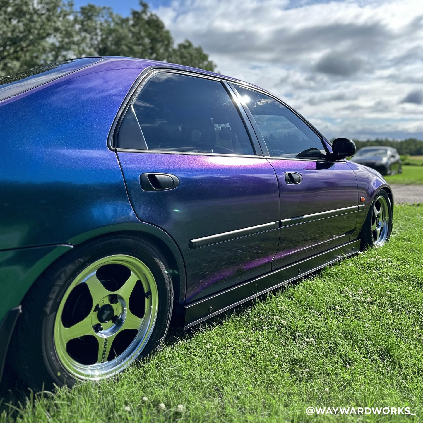 VViViD+ Gloss Metallic Chameleon Blue to Purple Color-Shift (100ft x 5ft) with Air Release