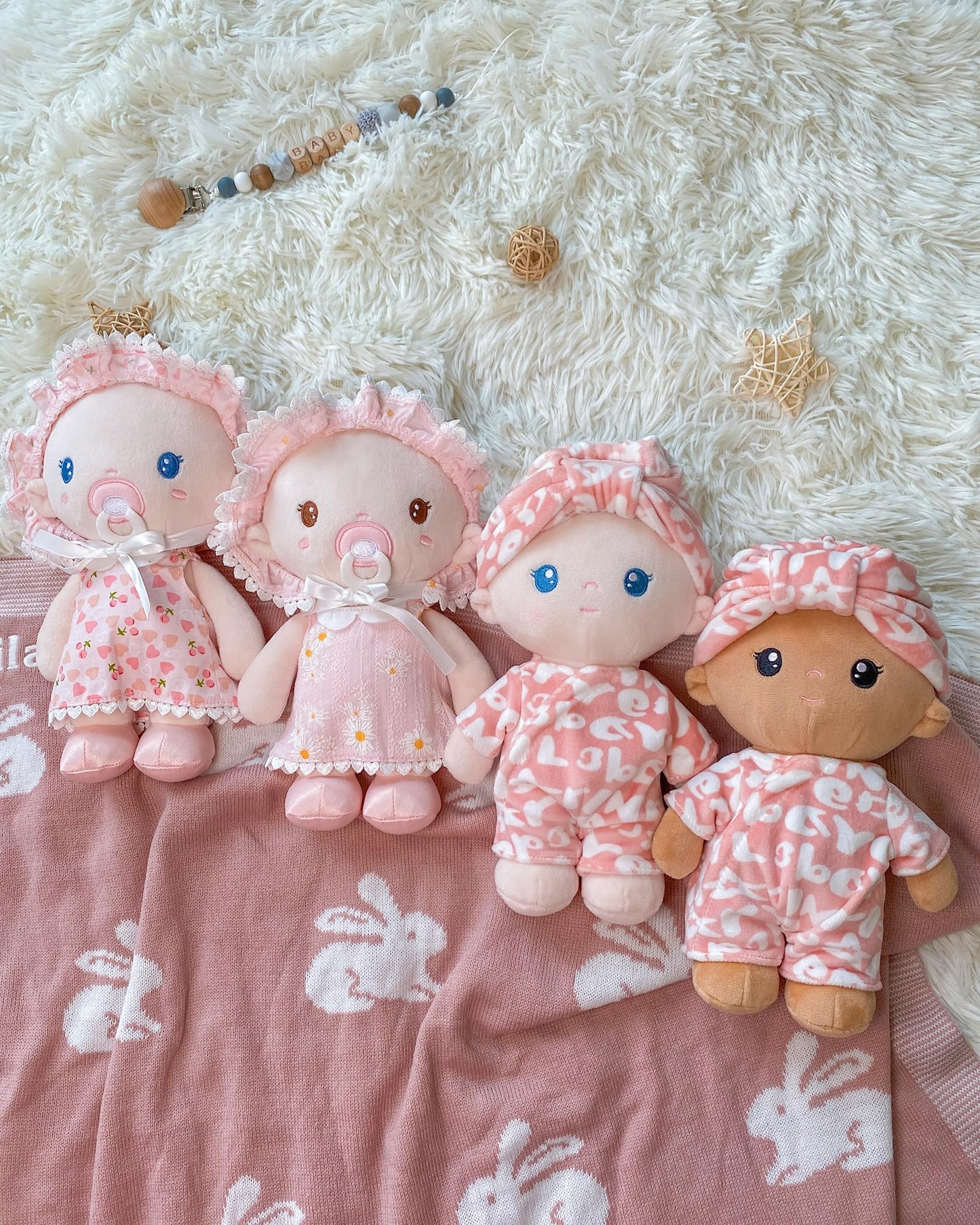LeyaDoll Soft Baby Doll Toys (9''), My First Baby Rag Doll for 1 Year-Old Girl Birthday Gift, Christmas Plush Toys Gift for Toddler Kids Infants-Daisy Baby