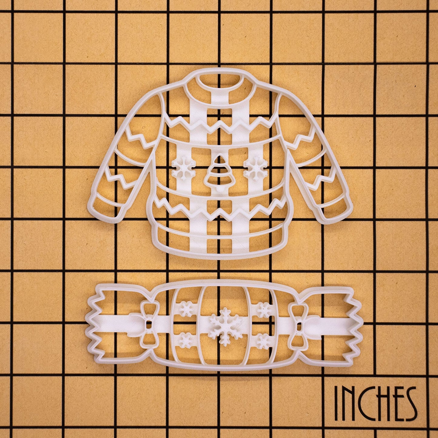 Set of 2 Christmas Cracker and Jumper Cookie Cutters, 2 pieces - Bakerlogy